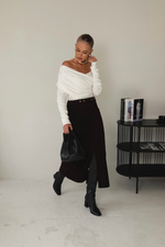 Юбка из вельвета с разрезом спереди