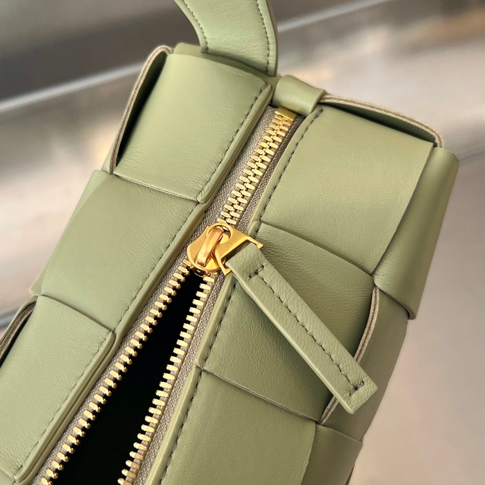 Bottega Veneta Small Brick Cassette 23 cm