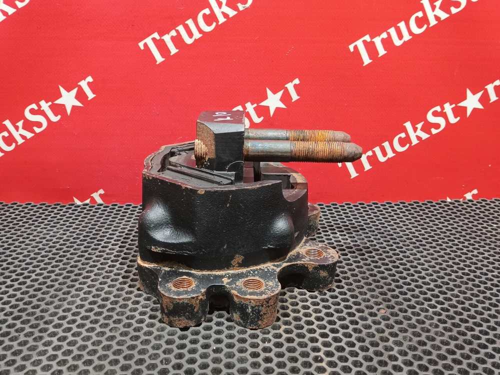 Подушка двигателя 2023г