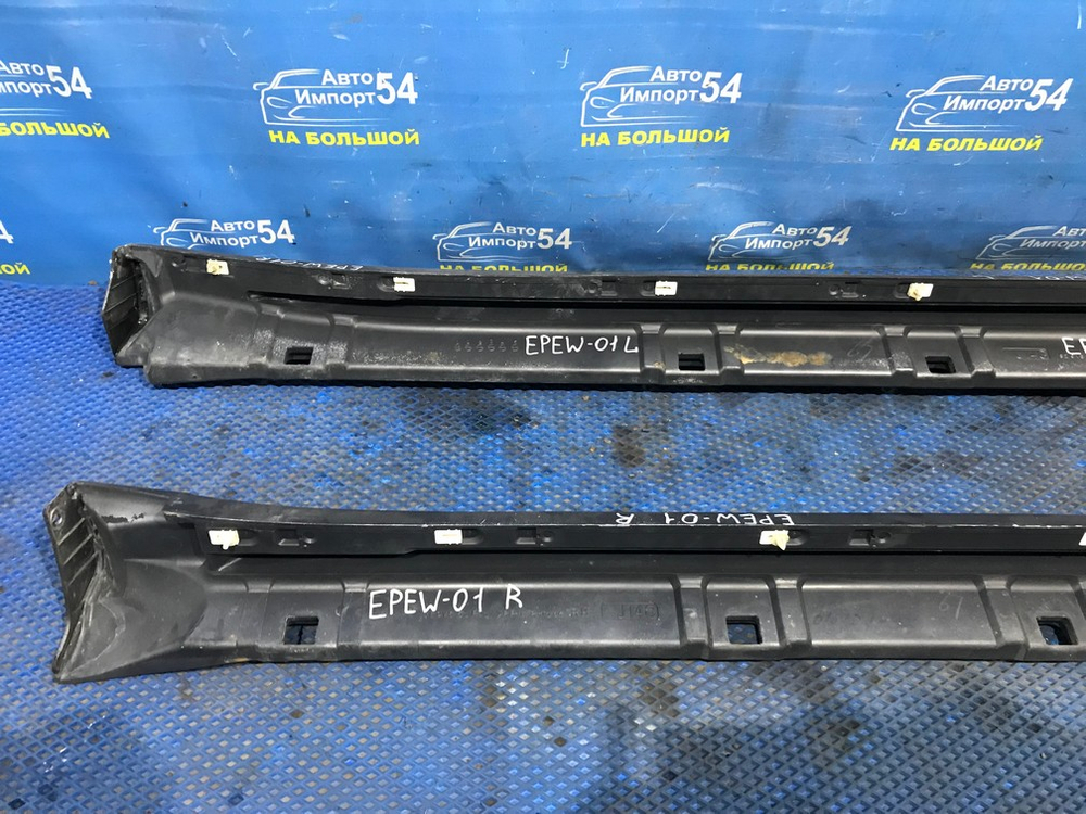 Порог правый пластиковый MAZDA TRIBUTE 2000