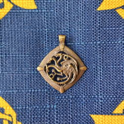 Подвеска. Герб дома Таргариенов