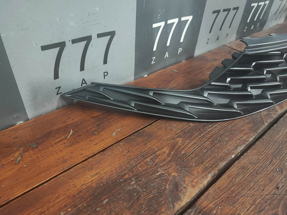 Решетка радиатора Kia K5 20-нв Б/У Оригинал 86350L2310