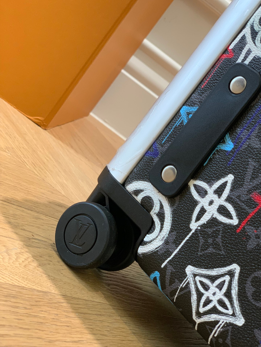 Louis Vuitton Horizon 55 Suitcase