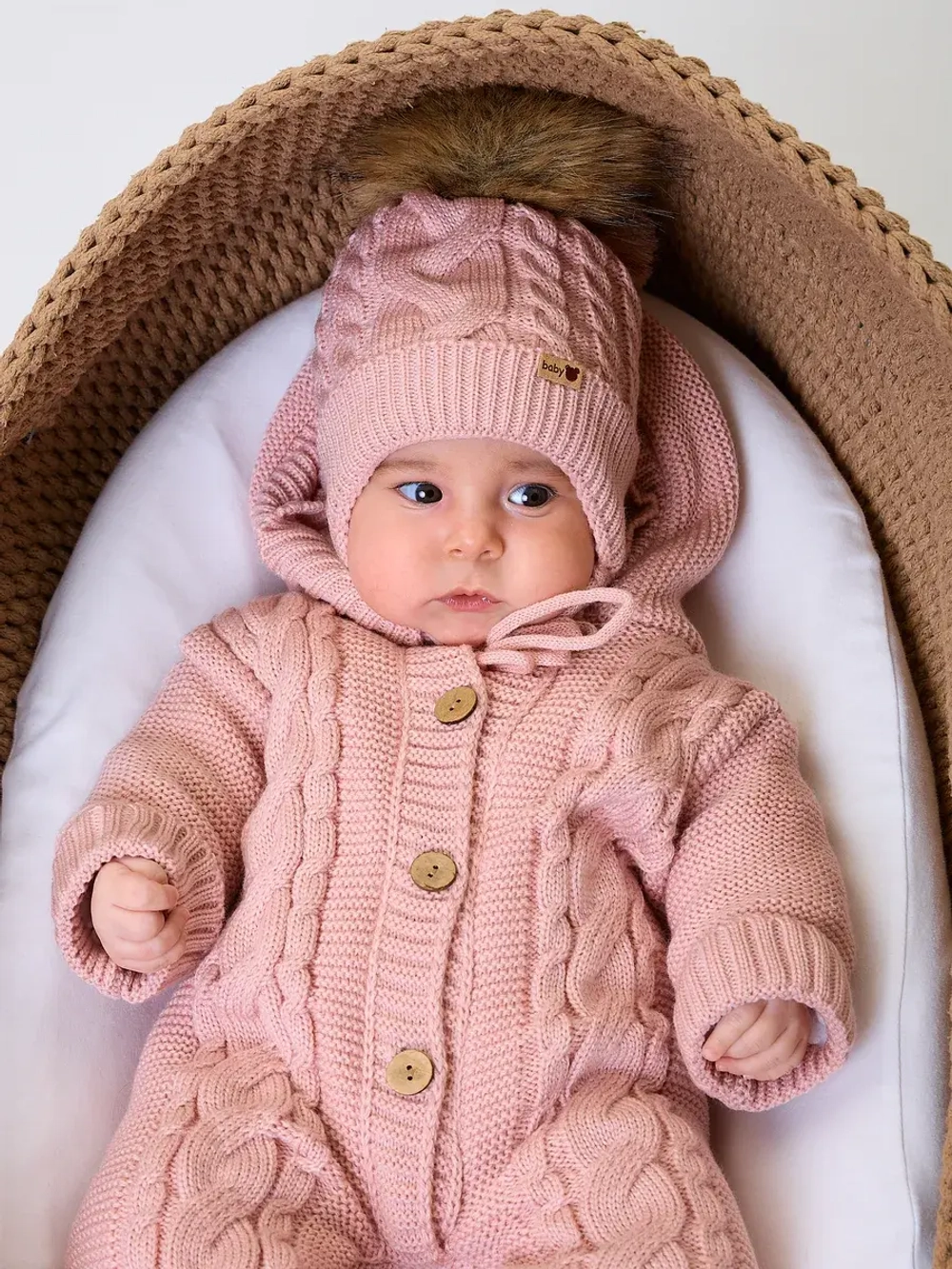 Вязаный конверт на выписку для новорожденного теплый