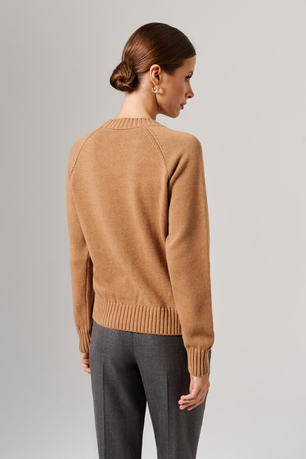 23169 Джемпер женский (песочный)