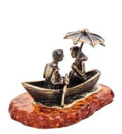 Народные промыслы AM-3214 Фигурка «Парочка Речная прогулка» (латунь, янтарь)
