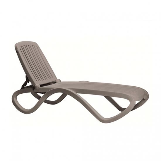 Шезлонг-лежак пластиковый Tropico белый Италия