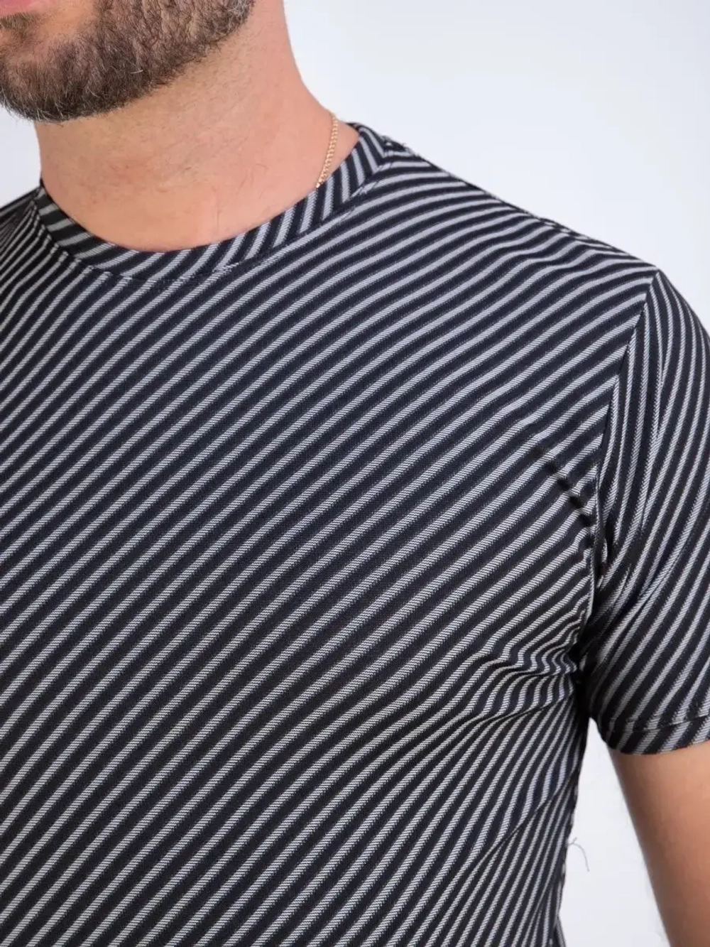 Футболка мужская однотонная базовая