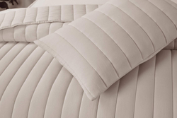 Покрывало 230х250 и 2 наволочки 50х70 Sofi De MarkO Микаэль Пудра