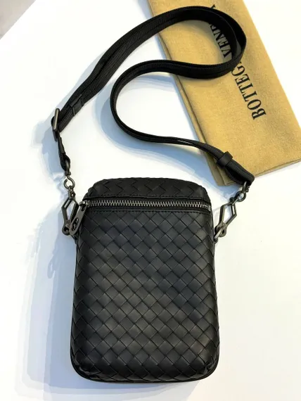 Сумка мессенджер Bottega Venetta, чёрный