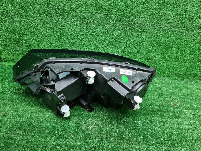 Битая Фара правая Geely Coolray (19-23) галоген