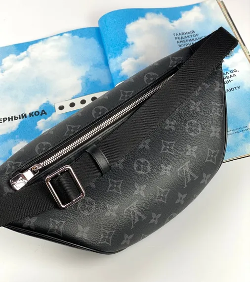 Поясная сумка Louis Vuitton Discovery PM канва Monogram Eclipse