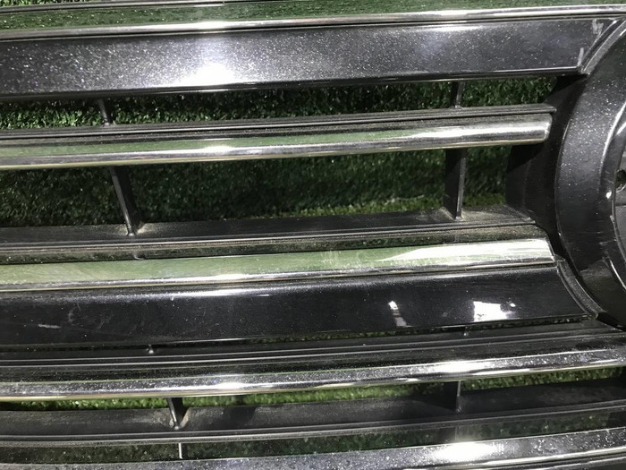 Решетка радиатора Toyota Land Cruiser 200 (2015-2021)