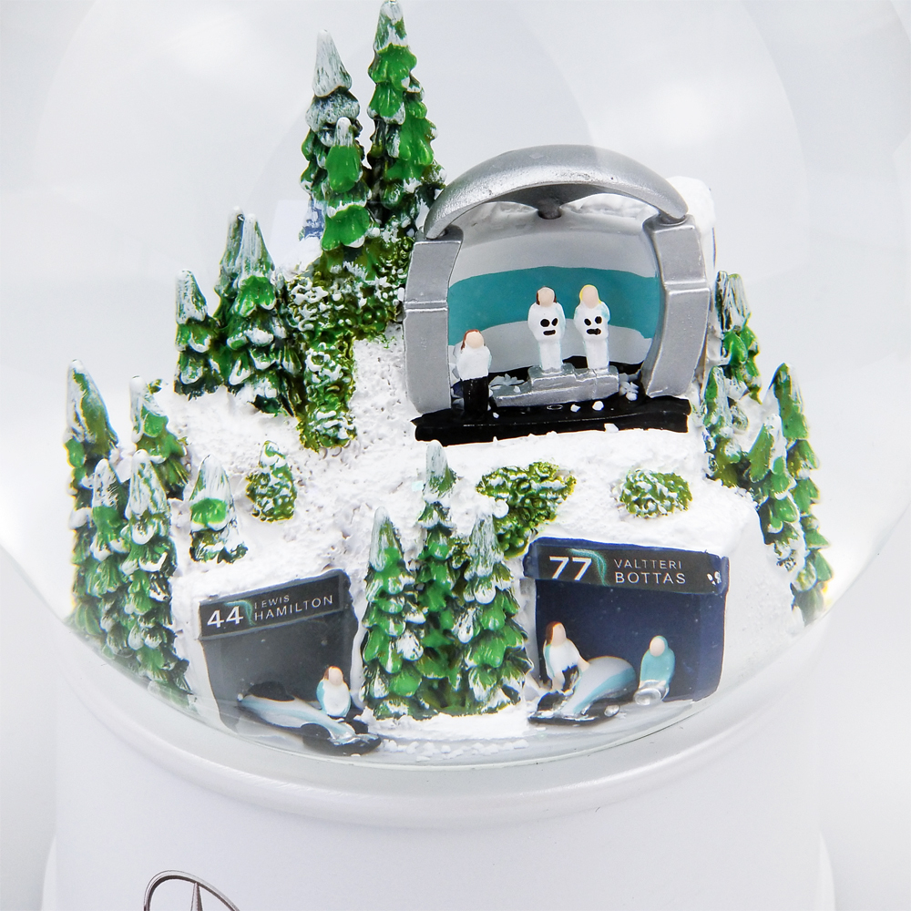 Снежный шар Mercedes-AMG