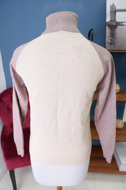 Джемпер нежный 42-44 размер