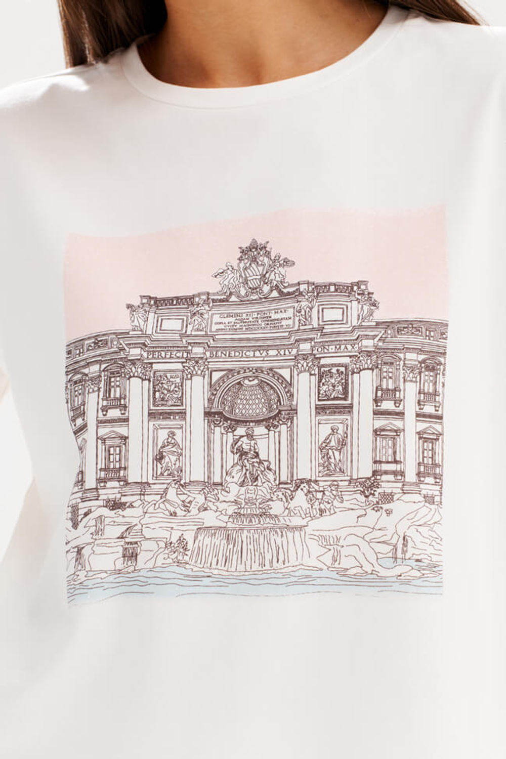 23594 Футболка женская (молочный)