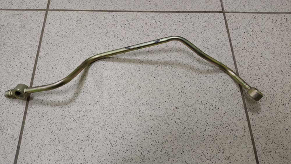 Трубка отводящая 236-1104384