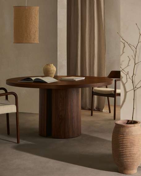 Круглый стол Nealy с ореховым шпоном в натуральной отделке, Ø 150