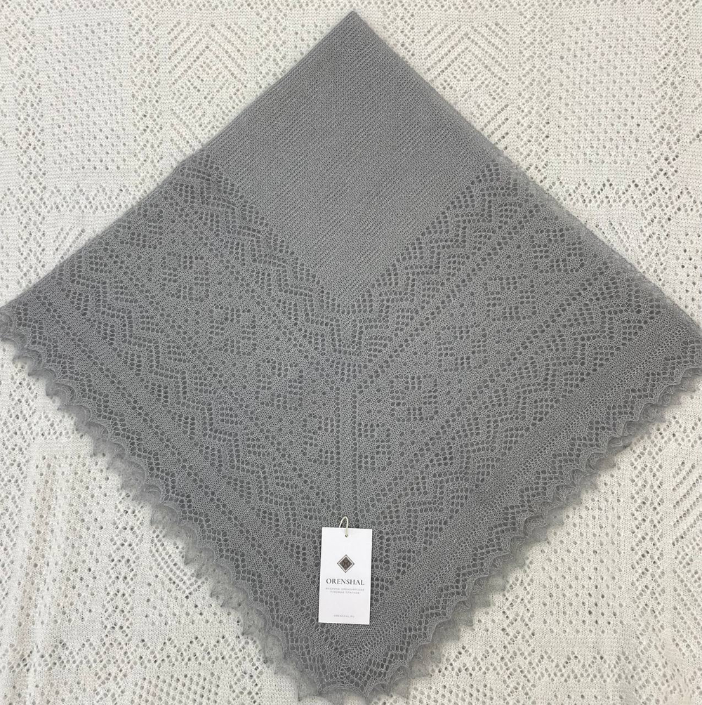 Оренбургский пуховый платок с шелком П1-100-03 серый