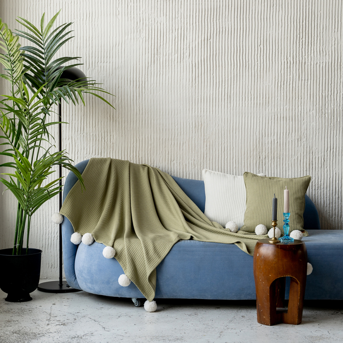 Как выбрать плед в интерьер спальни: размеры, материалы, сезонность и стили