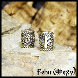 Бусина "Руна Феху . Старший футарк" для темляков или браслетов