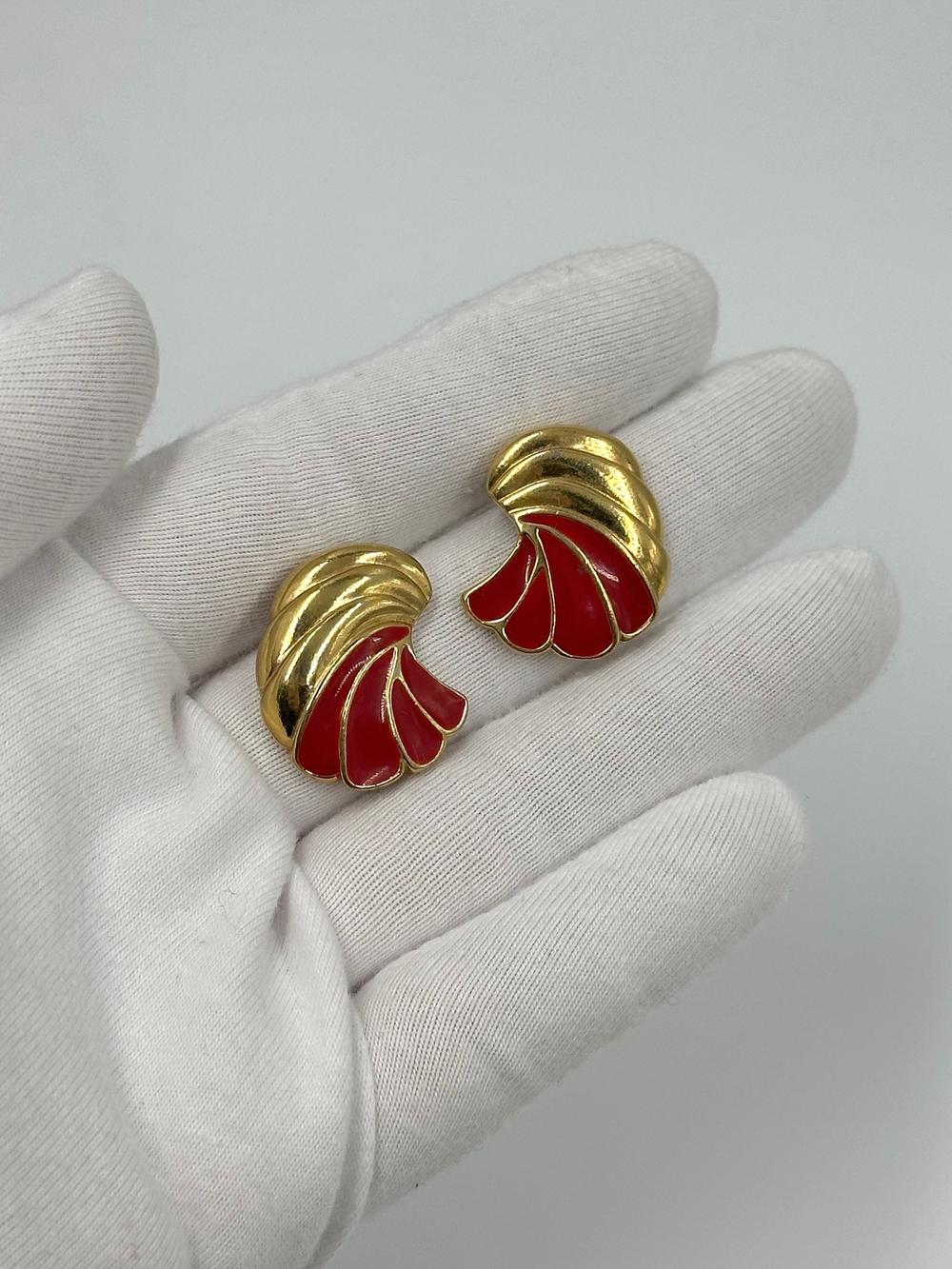 Серьги с красной эмалью