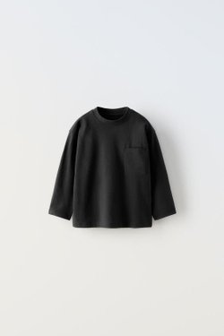 ZARA ОДНОТОННАЯ ФУТБОЛКА С КАРМАНОМ, ЧЕРНЫЙ