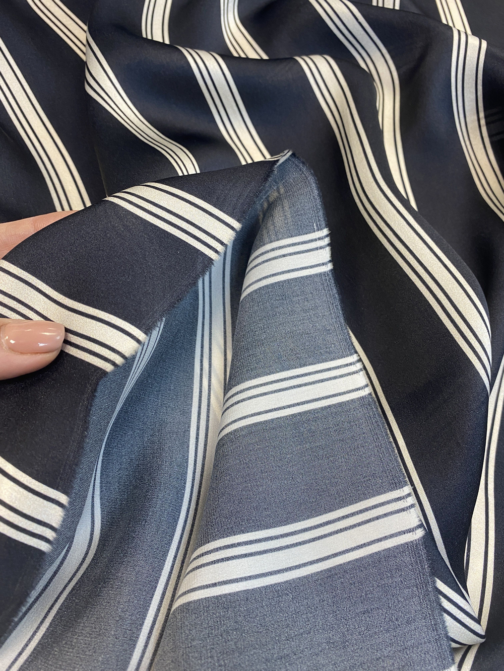 Ткань натуральный шелк 100% (Италия) ш-140см цена за 1,3 м