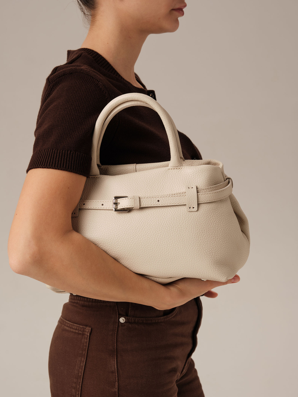 Кожаная сумка DBR Muse 31399 светлый крем