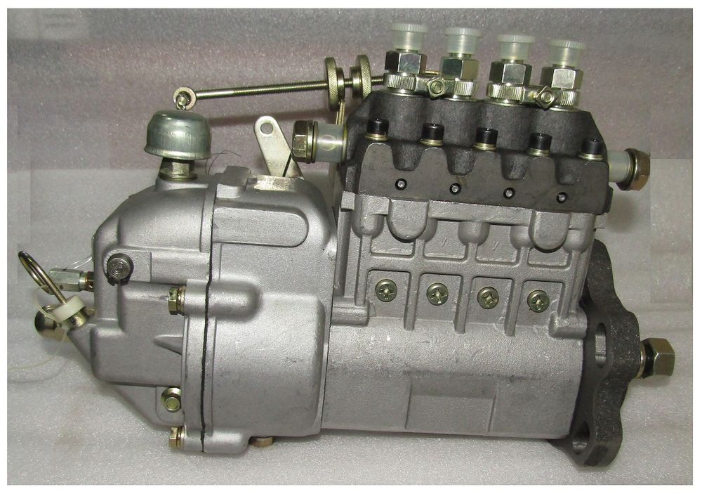 Насос топливный высокого давления TDQ 38 4L(щуп масла) /Fuel Injection Pump