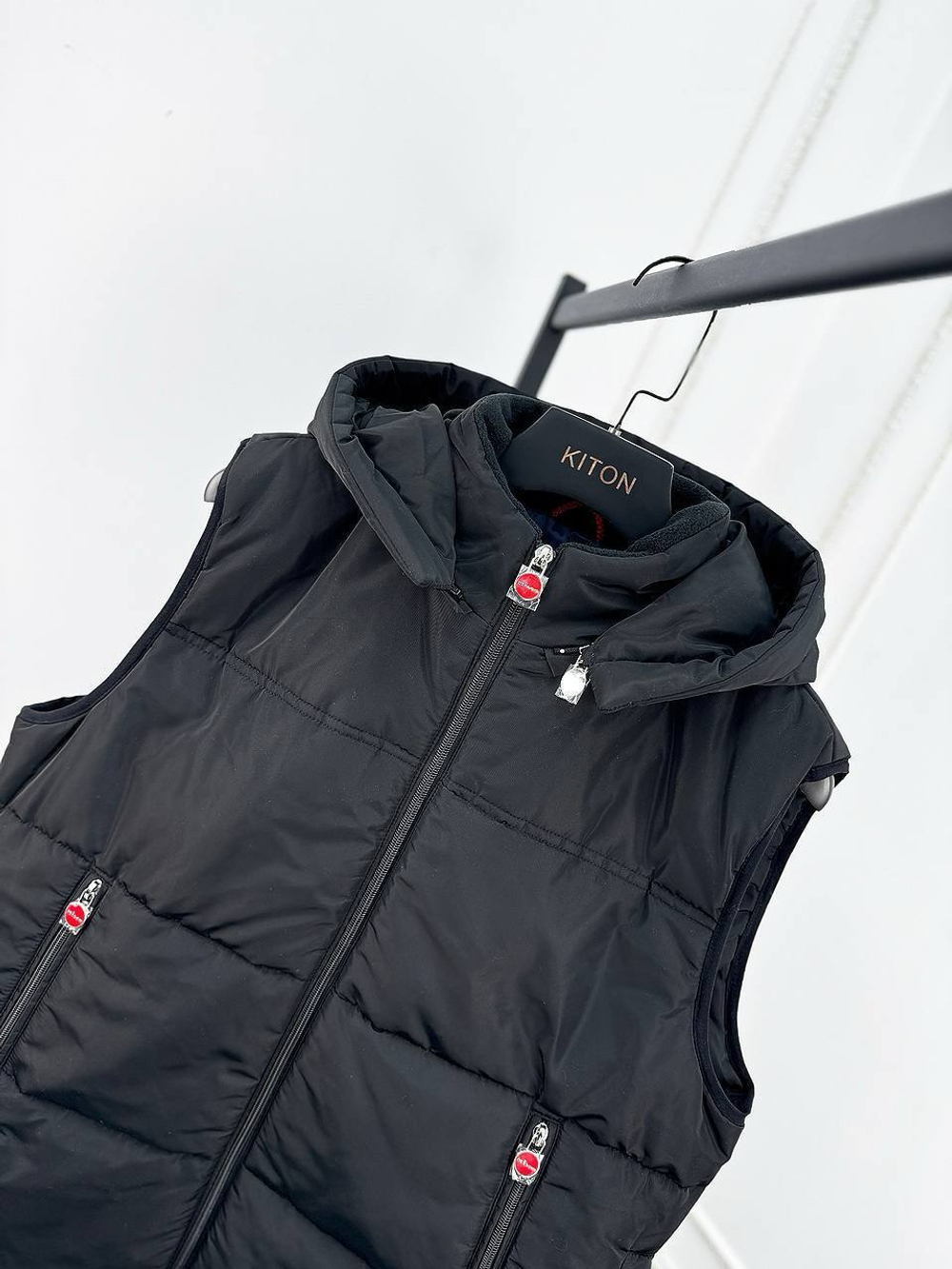 Безрукавка Kiton
