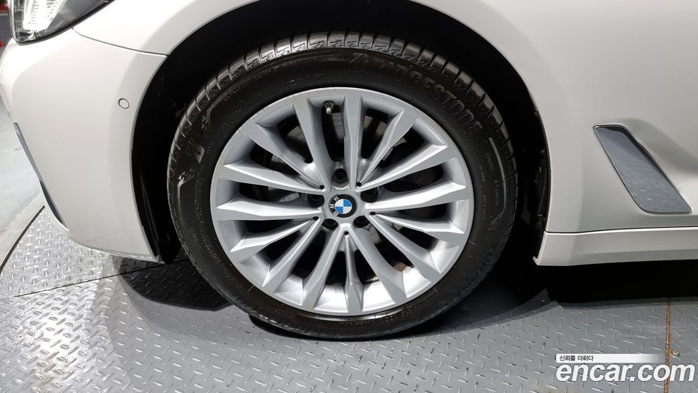 BMW 5 Series (G30) 523d xDrive Luxury (11.2022)