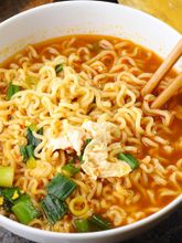 Лапша Ottogi Рамен бокки с острым вкусом 95 г x 4 шт