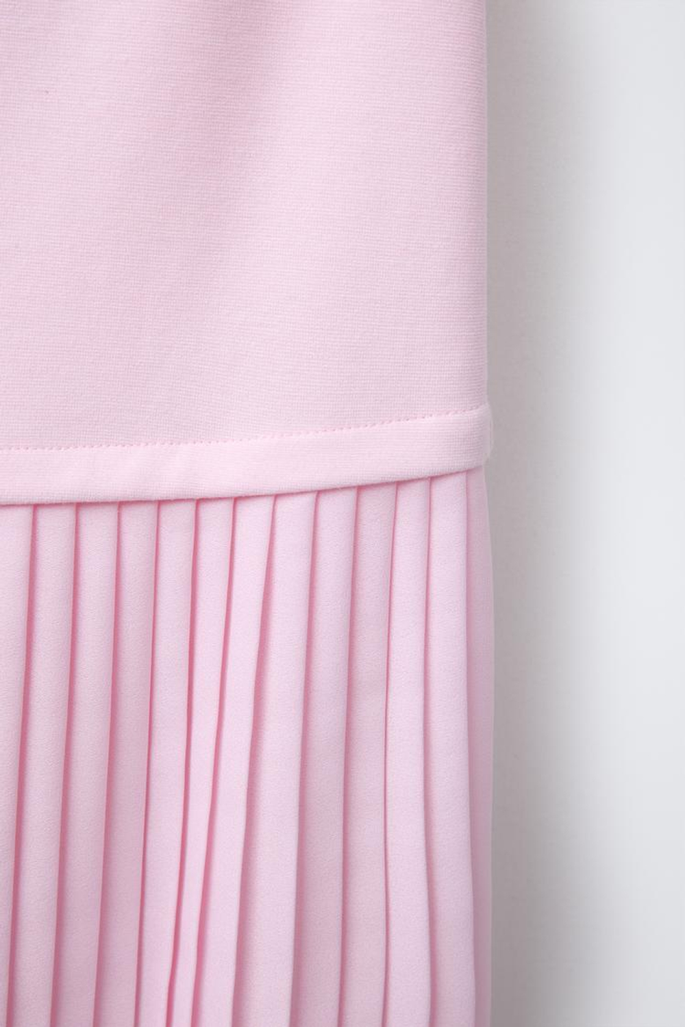 ZARA ПЛИССИРОВАННАЯ ЮБКА МИДИ, РОЗОВЫЙ