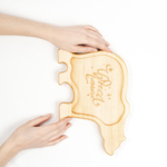 Деревянная менажница "Медведь" из кедра для подачи блюд и закусок с гравировкой "Чудеса случаются"