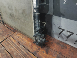 Радиатор Logan 2, Sandero 2, Duster, Vesta Б/У Оригинал 214105731R