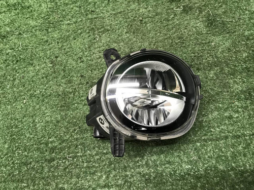 ПТФ правая BMW 3er F30 (2015-2020) LED
