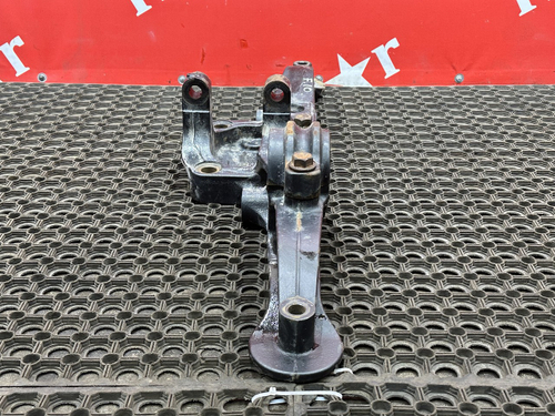 Кронштейн пневморессоры задний левый 2023г