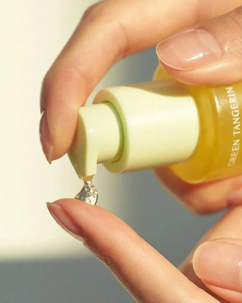 Goodal Green Tangerine Vita C Dark Spot Care Serum осветляющая сыворотка для сияния кожи