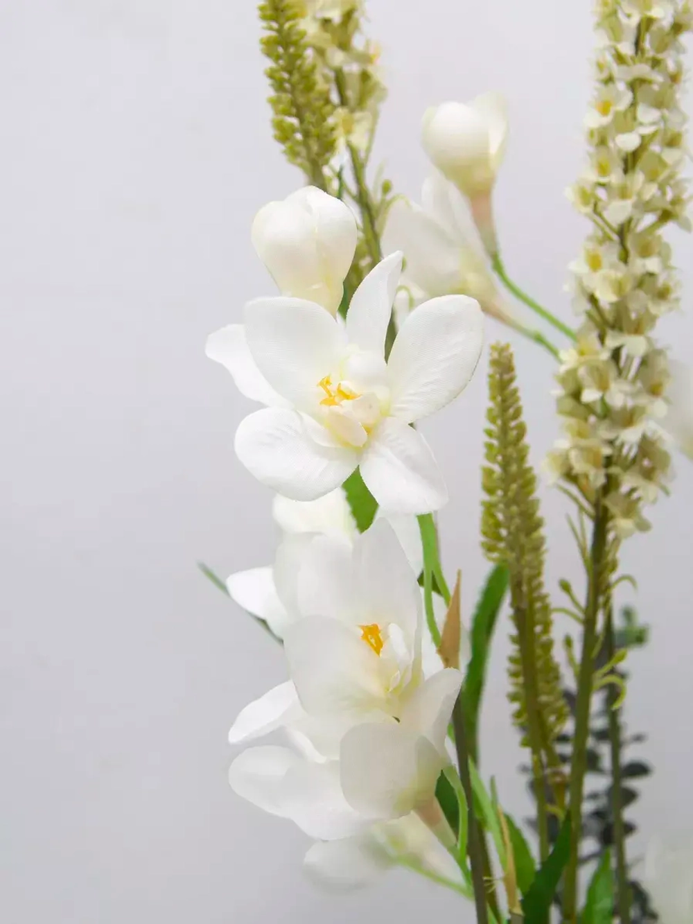 Искусственные цветы для декора в кашпо