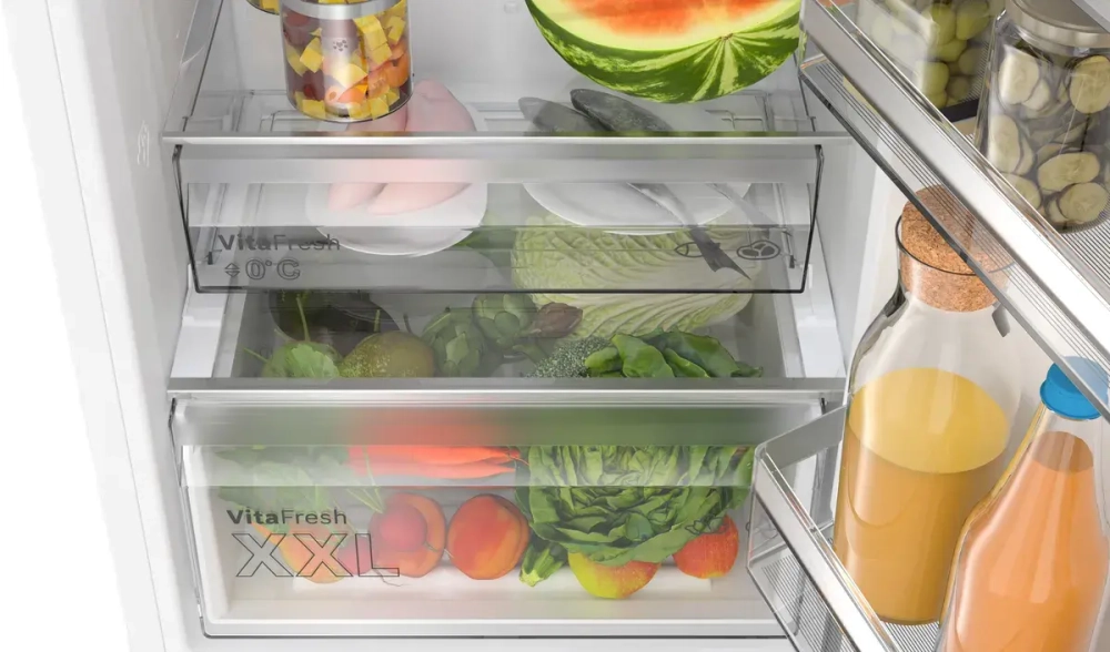 Двухкамерный холодильник Bosch KGN397WCT