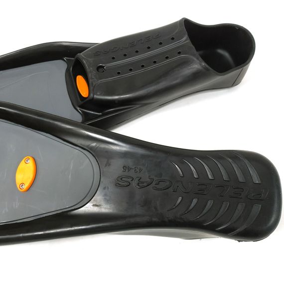 Ласты Pelengas с пластиковыми лопастями Soft