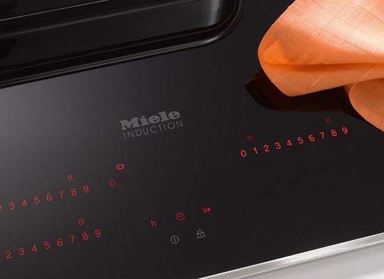 Индукционная варочная панель Miele KM 6388