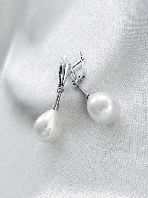 "Жемчужные 21" серьги в серебряном покрытии из коллекции "Жемчужная" от Jenavi  с английским замком