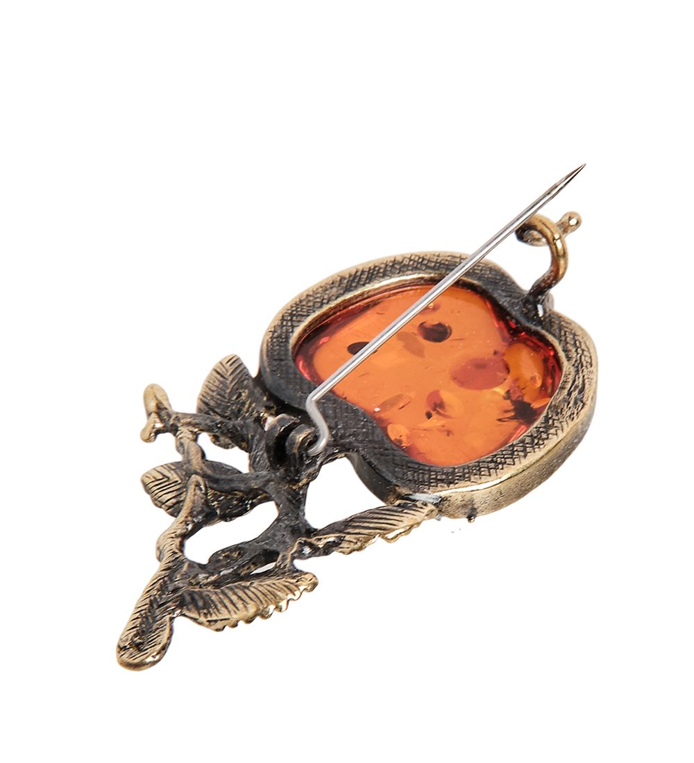 AM-1646 Брошь «Яблочко Наливное» (латунь, янтарь)