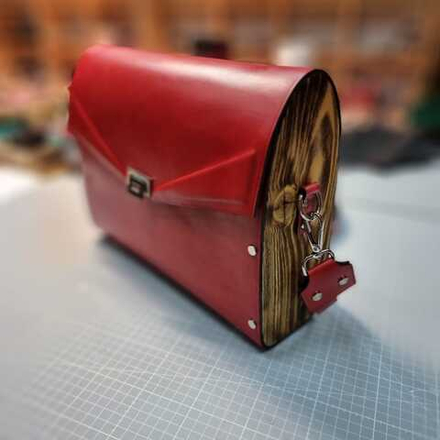 Сумка из кожи теленка