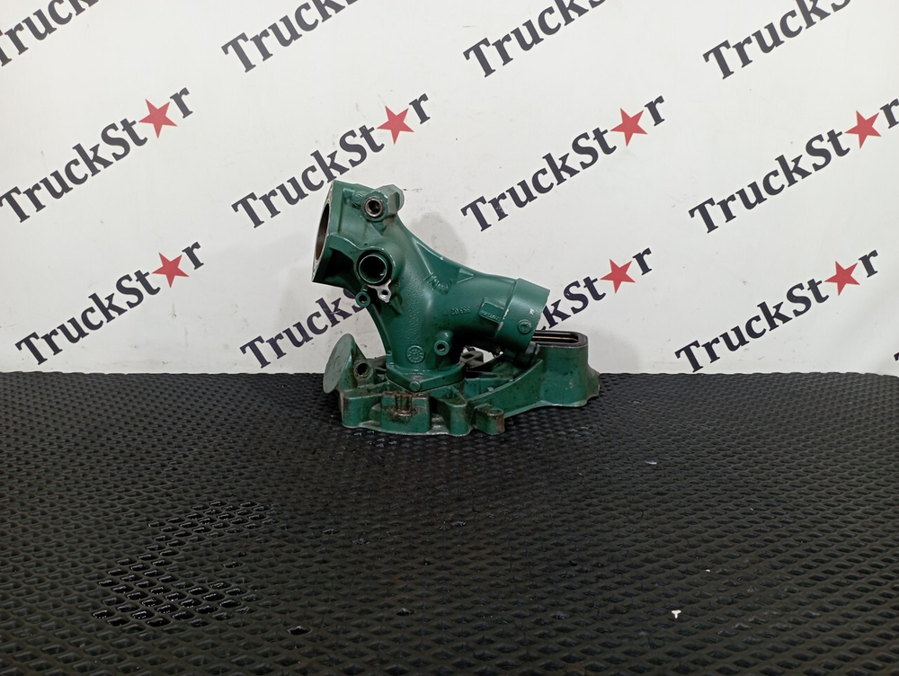 Корпус помпы двигателя