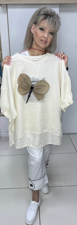 Белый блузон/туника с объёмным принтом по груди