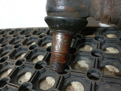 Тяга рулевая продольная