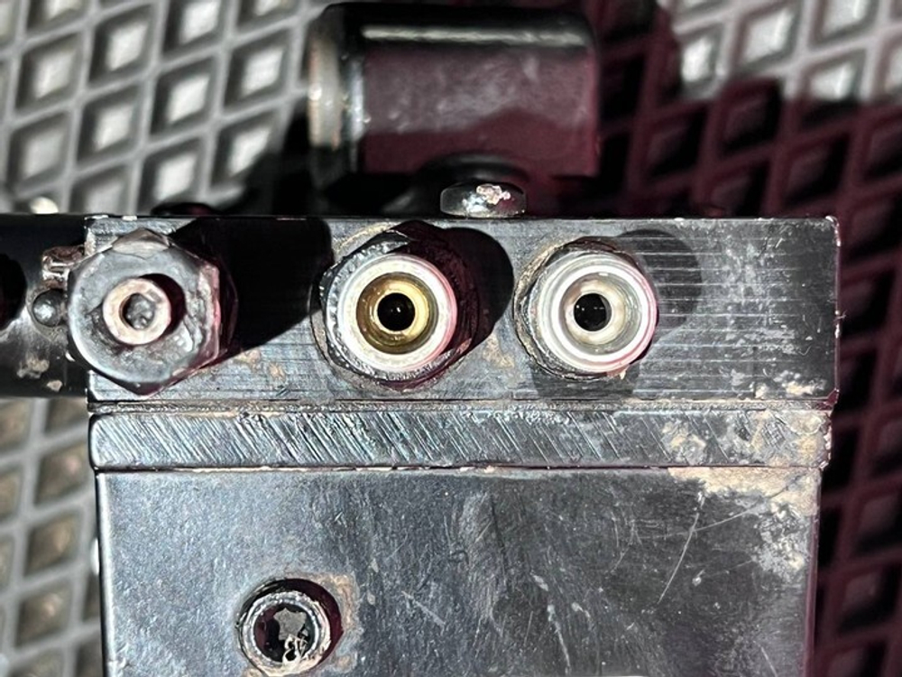 Насос подъема кабины 2016г